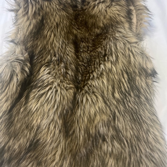 Michael Kors Faux Fur Vest - Picture 3 of 5